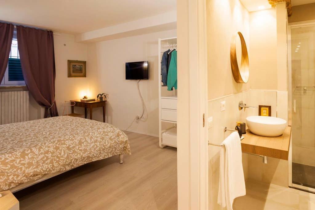The New Luxury Apartment In The Historic Center Lucca Bagian luar foto